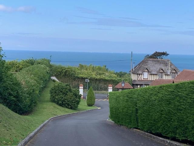 L'Appartement Vue Mer De La Villa Des Rosiers - Trouville Sur Mer Bagian luar foto