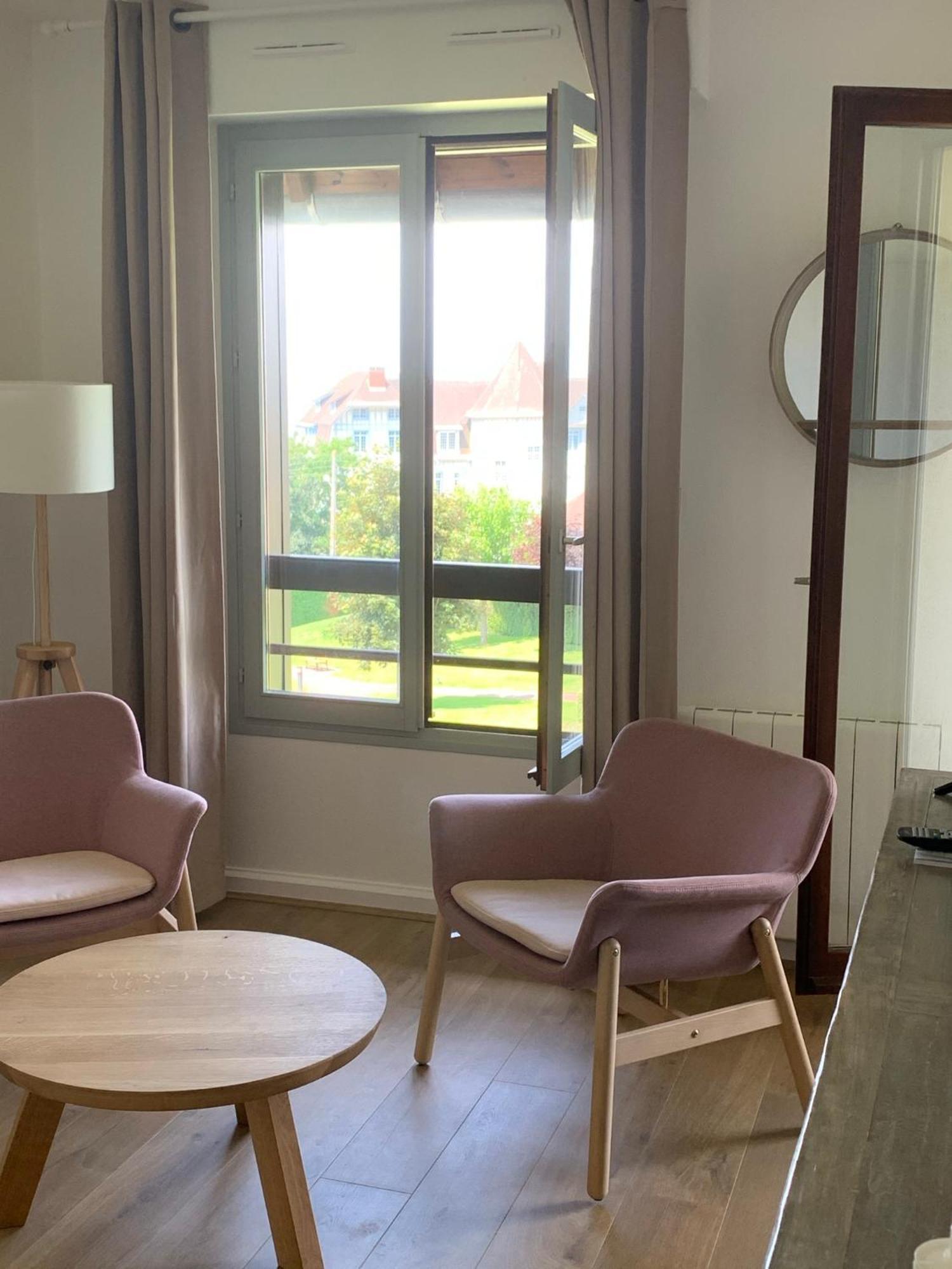 L'Appartement Vue Mer De La Villa Des Rosiers - Trouville Sur Mer Bagian luar foto